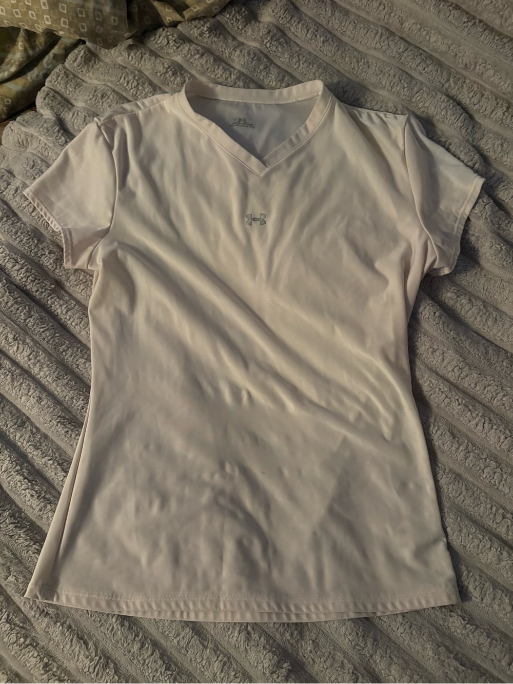 Under Armour Women's V-Neck Short Sleeve Top - White / Cream White